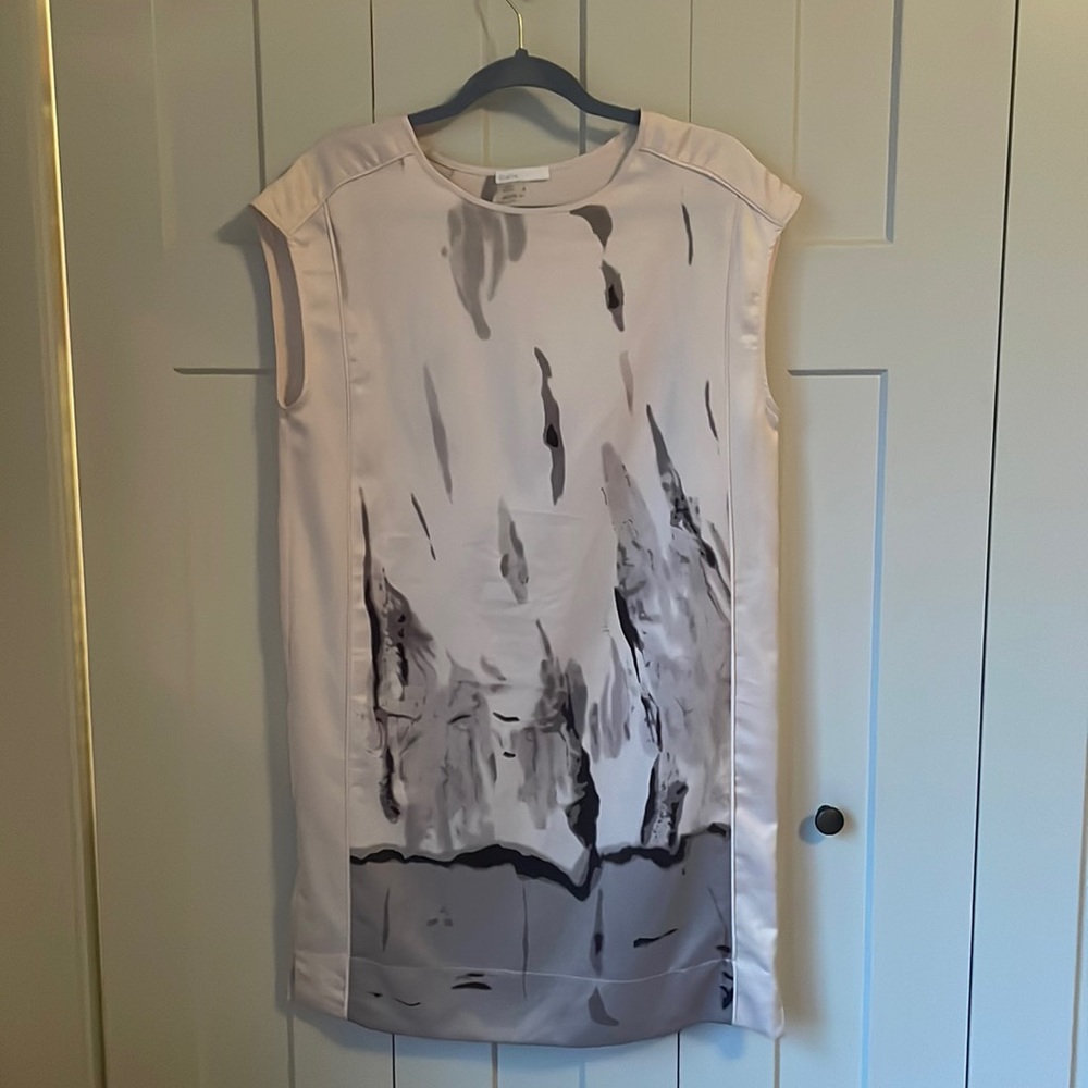 Ladies dress